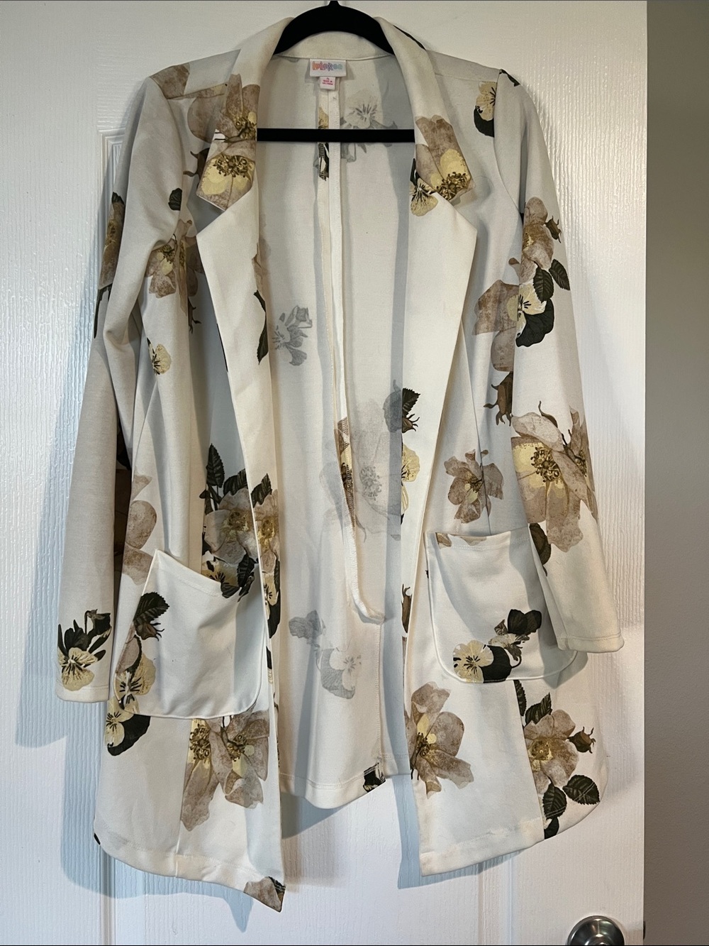 LuLaRoe Cream Floral Open-Front Blazer